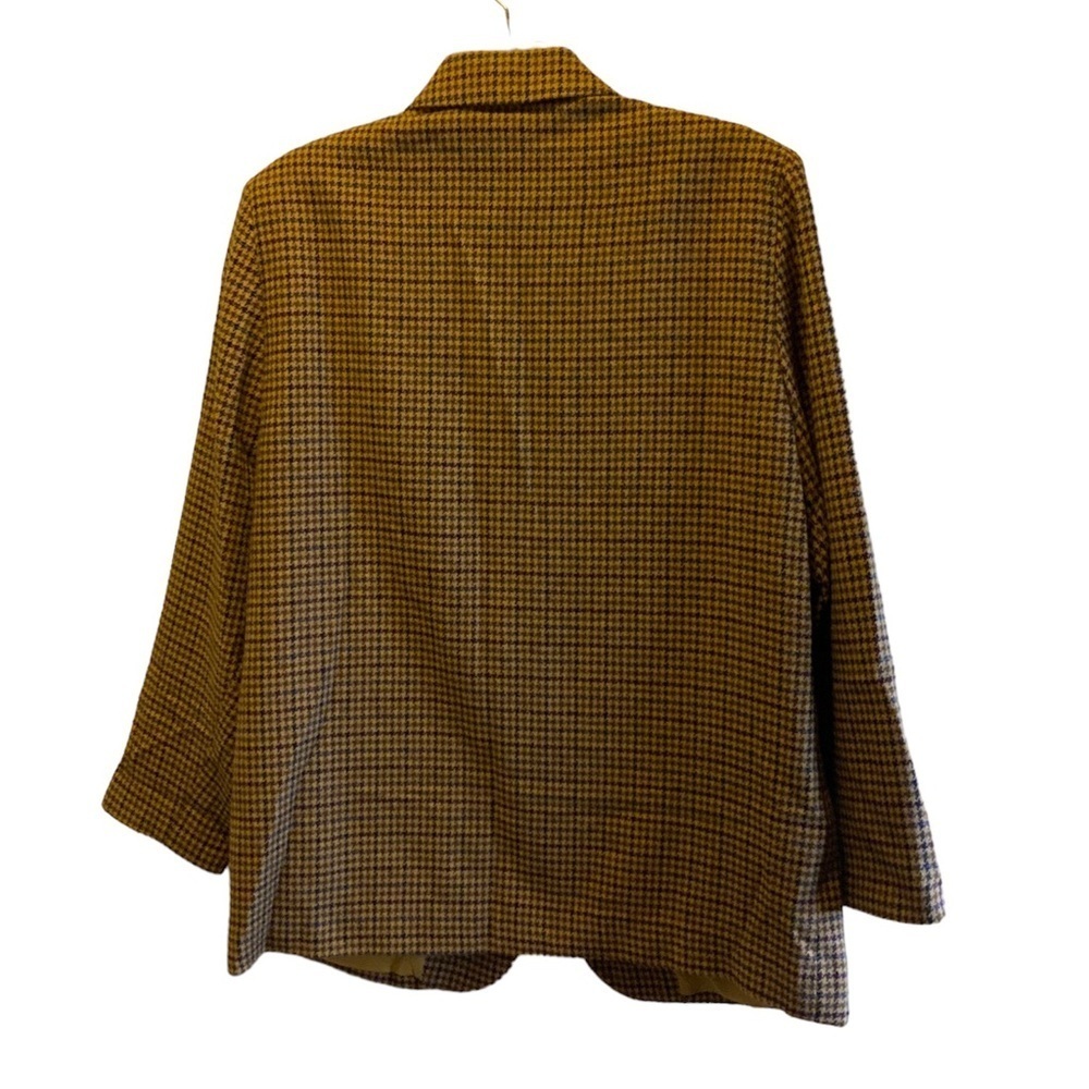 Requirements Jacket - Picture 3 of 7